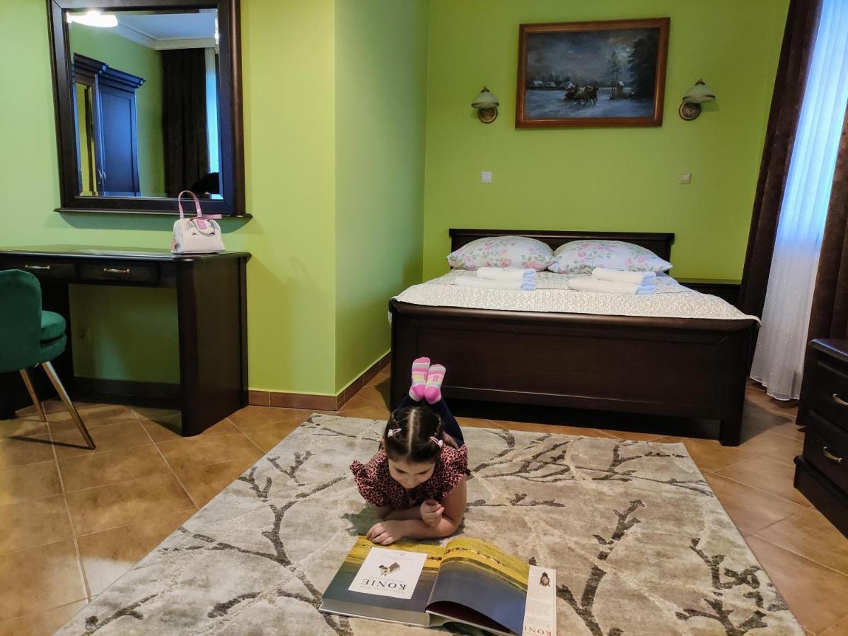 Bed and Breakfast Dwor Bartnika Narewka Exteriér fotografie